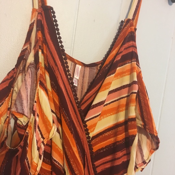 Cold shouldered striped romper - Picture 3 of 8